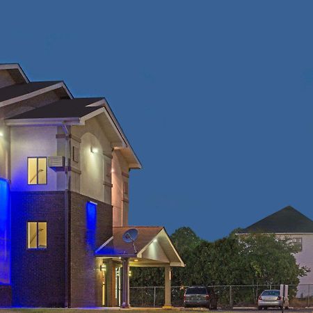 Super 8 By Wyndham New Castle Hotel Ngoại thất bức ảnh